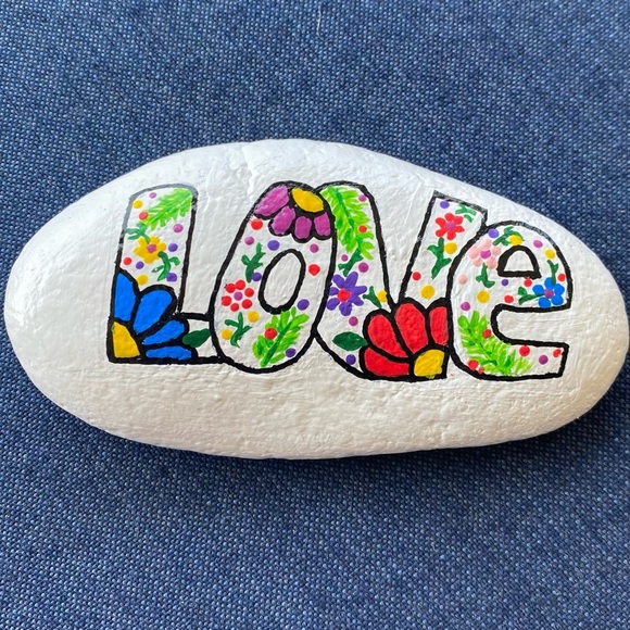 Hand Painted River Love Valentines Day. Sealed With Acrylic Spray - Picture 3 of 5